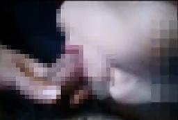 【個人撮影】車で美人過ぎる兄嫁と互いの体をまさぐり合う禁断セックス
