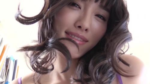 セクシーOLが脱ぎ始めて紫の下着で誘惑してくるオフィス！？[今野杏南]