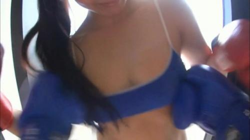 乳首ポッチとボクシングでおっぱいを攻められるイメージビデオ