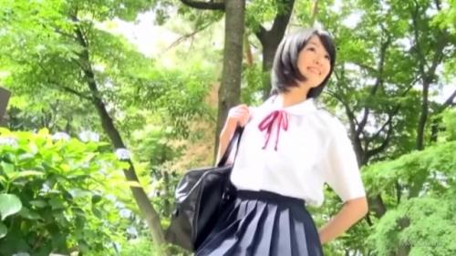 学校の机でパンイチ（パンツずらし）に。女学生の燃えるような恋心？なイメージビデオ。［有吉めぐみ］