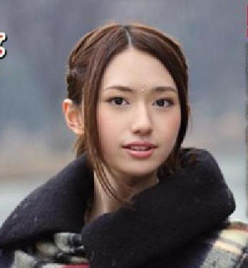 イ●ドのムン●イ出身の留学生。お父さんは中学の先生、お母さんは専業主婦