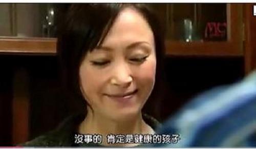 pay嫁が妊娠してて精液のたまった夫！義母の黒木小夜子、50才義母におチンチンを見せた結果！
