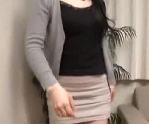 セレブな人妻をナンパ！玩具で熟女の女を刺激する！
