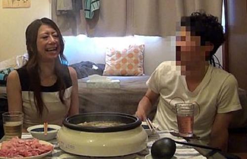 人妻をナンパして自宅に連れ込むｗナンパ師のさわやかな笑顔に騙されついつい体を許してしまう