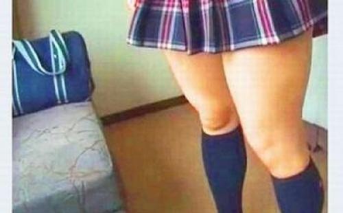 【素人ナンパ】パンチラミニスカJK！街でナンパした超ミニ女子高生がカラオケ待ち時間チユウにハメ撮り撮影♪