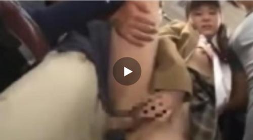 身動きが取れず抵抗も出来ないまま…次第に感じ始めてしまい、とうとうそのまま犯されてしまう