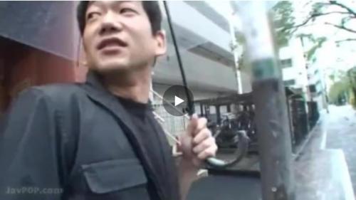 チャンス到来 マ●コ丸見え 淫らに乱れる人妻、今日もゲッチュウ