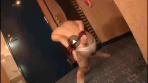 ラブホテルにやってきたカップルの彼女がターゲットに