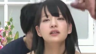 【あべみかこ】人気ロリ女優のあべみかこが女子アナウンサーに扮し、終始カメラ目線で淫語実況