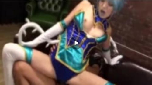 【ティファニー フォックス】ヒーロー界のスーパーアイドルに扮したティファニー・フォックスが変身衣装