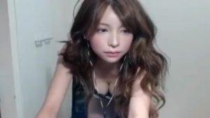 〈素人流出〉超絶カワイイお姉さんがネット放送する様子が流出！