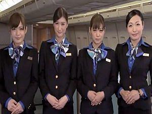 激カワCAたちがフライト中に性奉仕してくれる最高すぎるオマ〇コ航空!!