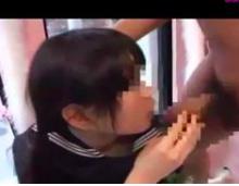 制服姿のJKをマジックミラー号に連れ込み！素人ロリをナンパして生ハメセックスw