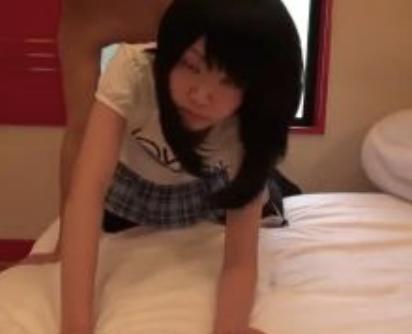 《個人撮影/ロリ/中出し》『デカチンが気持ち良くて...♥♥♥』援交するお金の関係動画w