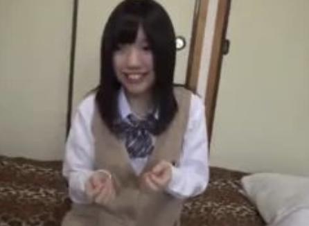 『ライブチャット×個人撮影×盗撮』削除必至なスマホの女児ハメ撮り！無許可で中出し！
