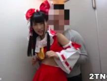 【東方の博麗霊夢】アニコスしたコスプレイヤーを撮影中に痴漢をしたったw