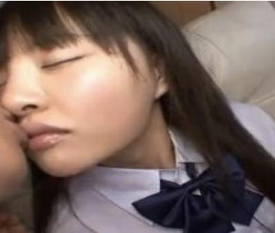 ◆素人×ロリ×美少女◆ルックス100点満点な美爆乳ロリ女子高生となし崩しSEXをハメ撮り盗撮