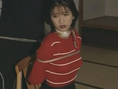 美脚マダムをSM緊縛放置責め