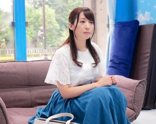【若妻　肛門】お尻ですか？？無料につられてきた人妻のケツ穴を・・・黄色い汁と匂いが・・・♡脱糞ギリギリ