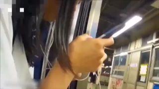 ※閲覧注意※超ヤバイ犯行記録！神級のロリ少女JCのパンティーをずらして痴漢盗撮ｗｗ