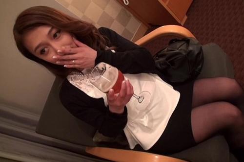 〔素人ナンパ〕美人妻を酔わせてセックスww泥酔奥様の乱れっぷりがエロイｗｗ