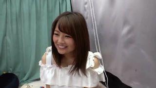 可愛い細い女の子が後背位セックス