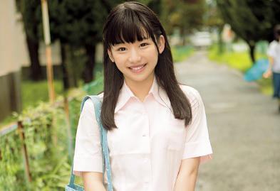 めっちゃ可愛い18歳のロリ少女に中出し・・・
