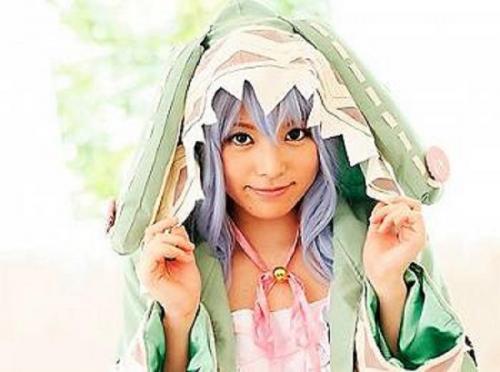 【コスプレエロ動画】四糸乃ちゃんに激しくピストンした後綺麗なおなかに大量射精ｗｗｗ