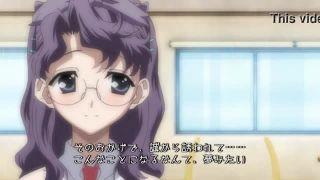 バイト中にエッチしちゃうメガネお姉さん