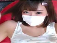 下着姿の可愛いロリ少女が仰向けになってライブチャット配信する激かわシコい動画w