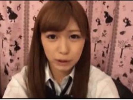 【ライブチャット/自撮り/JK】カメラの前で公開オナニーする女子●生がエロすぎ///