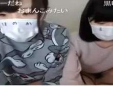 【レズ女子●生の尊い配信】ライブチャットでJK2人組が視聴者の前で脱ぐ！！