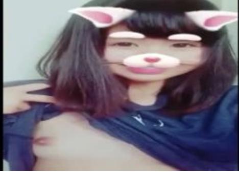 【JC/おっぱい/ライブチャット】中学生がスマホ自撮りで幼い裸を晒す動画が流出///