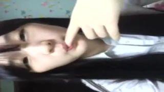色白むっちりが最高！「えっ、どうしよっかな♡」膨よかな綺麗なおっぱいを見せる女子中学生www