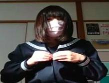 ≪個人流出≫S級の女子●生がライブチャットで制服姿からストリップする下着姿JK！