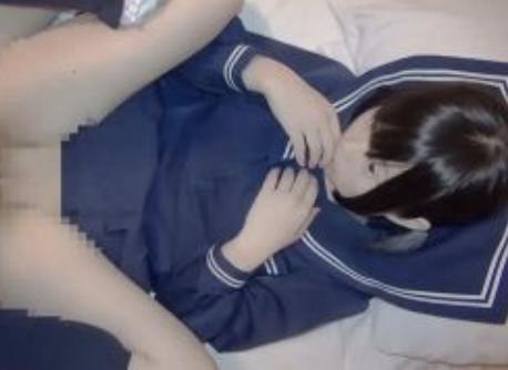 ◆ロリ 素人 ハメ撮り◆「ちょっと！急に..んぅー！」ゴム無しでガッツリ生ハメされる動画が流出❤︎