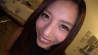 【素人初撮り！】AVに応募してきた21歳の美女とハメ撮りプレイ！