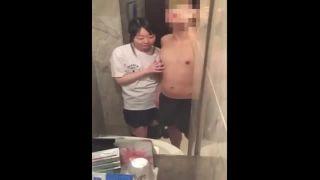 【ヤバイやつ】ちょｗこれアウトやろ！むっちりボディの制服お姉さんをスマホで撮影！