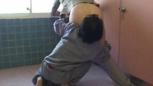 【OLレイプ】最低の変態男がトイレに押し掛け強制レイプ！