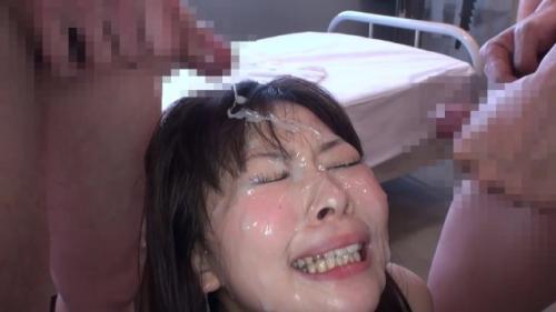 【閲覧注意】「まだ顔射されるのぉ？」ぶっちゃけドブスなスレンダー地味子がウンザリする程超大量ザーメンをぶっかけまくる！