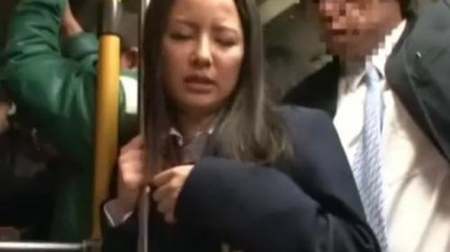 【女子高生】「勝手に挿れないでよぉ…」正にレイプされるはずの制服美少女が発情痴女化して返り討ちフェラ！