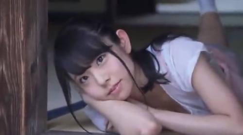 【超美少女】現役JKでも通用する規格外に可愛いSSS級貧乳娘！吉村卓の追撃ピストンで何度もイっちゃう初々しいSEX！