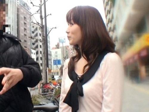 《逆ナンパ》エッチなお姉さんが街で男漁り!!! 見事イケメン釣り上げてチンポ貪り尽くすwww