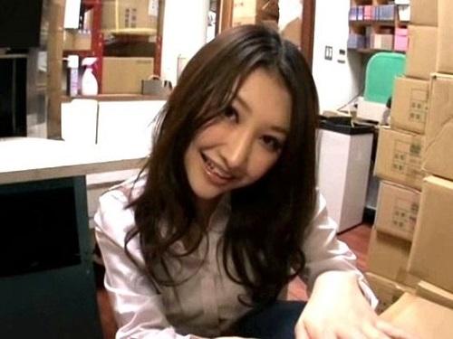 オマ○コ臭ムンムンのどエロ秘書!!! デキるOLは上司のザーメンごっくんwww
