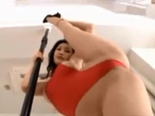 《着エロ》水嶋あずみさん☆赤いハイレグレオタードの似合うポールダンサーwww