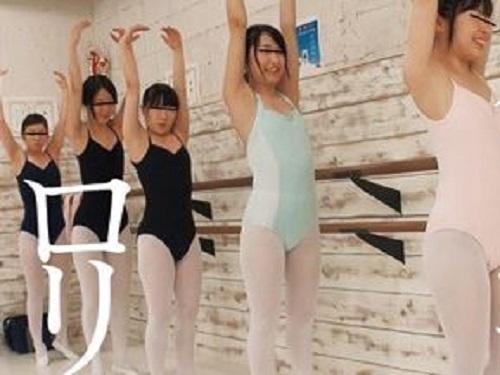 若い女の子のレオタード着エロ、と思いきやハダカにひん剥いてパイパンオマ○コぐちょぐちょwww