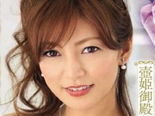 ちんぽトロける美魔女の蜜壺!!! 高級ソープ最高のおもてなしは美女の熟マンwww