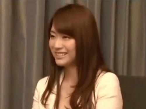 《人妻さん》他人棒が亭主よりずっとよかったのでまたまたハメられに来た美人妻が思いを果たす大乱れwww