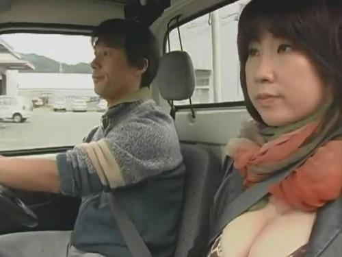 《ヘンリー塚本》ヤリたい盛りの男女は運転中でもチンポしゃぶりしゃぶられるwww