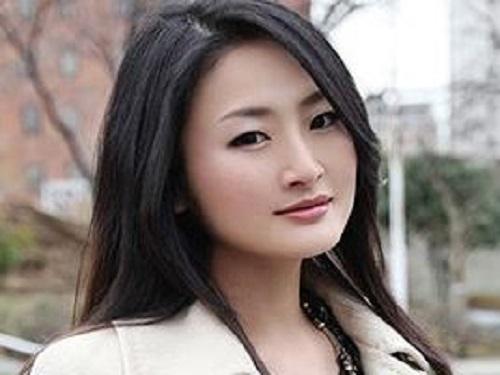 《人妻さん》愛人にしたくなる美人妻!!! 夫を忘れメス臭発散させて他人棒に大悶えwww